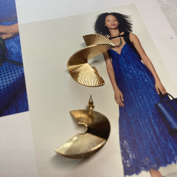 Gold Plated Big Twisted Earrings - Picture 5 of 5